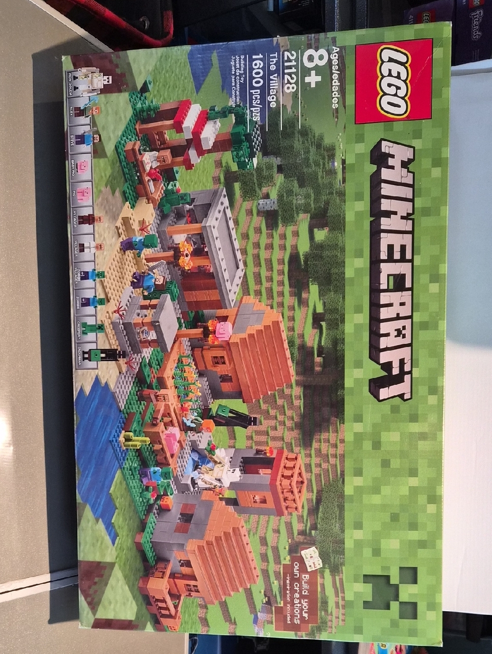 Lego Minecraft Village Playset - Green, Brown, Blue, Red